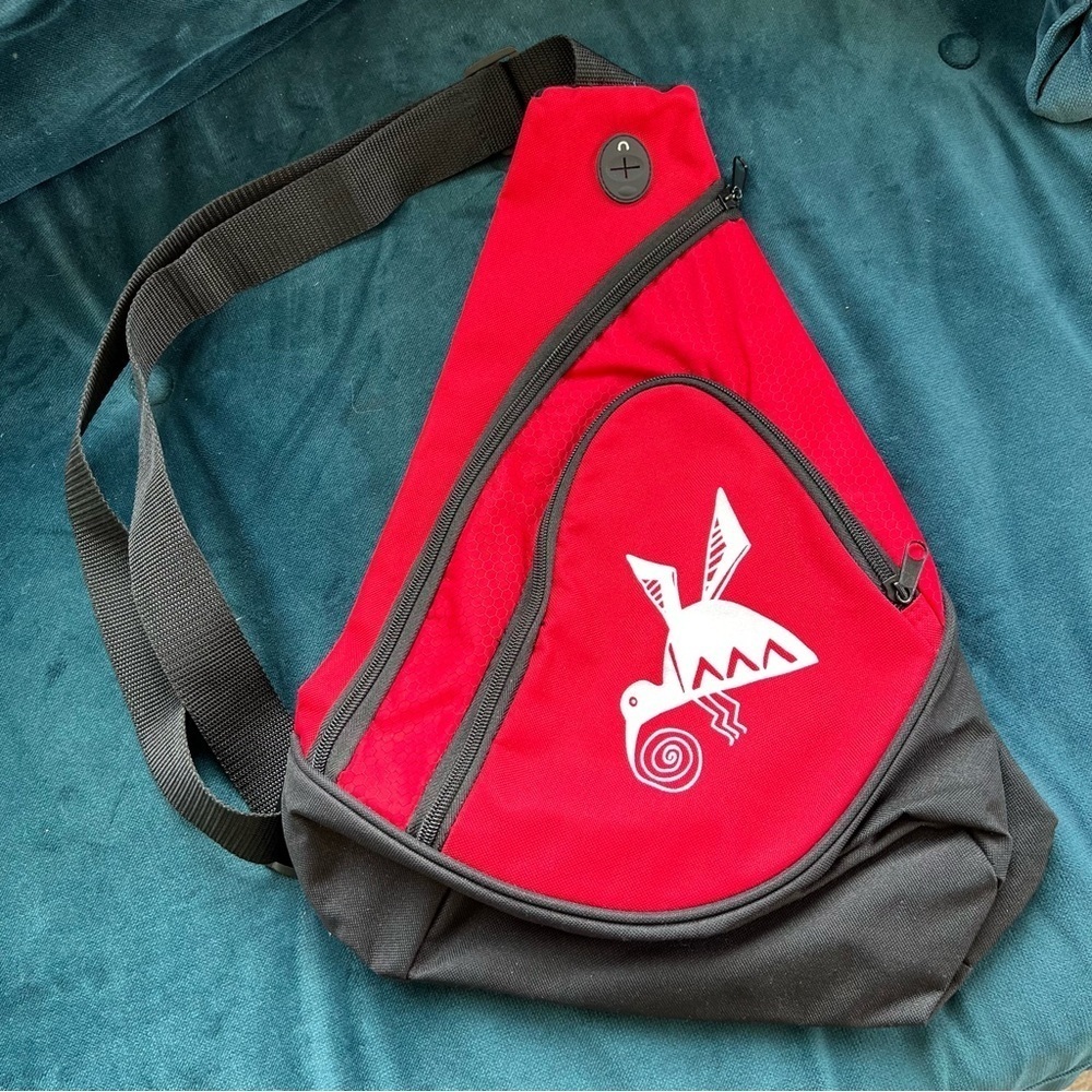 PETROGLYPHS NEW MEXICO SLING BAG RED BLACK EUC